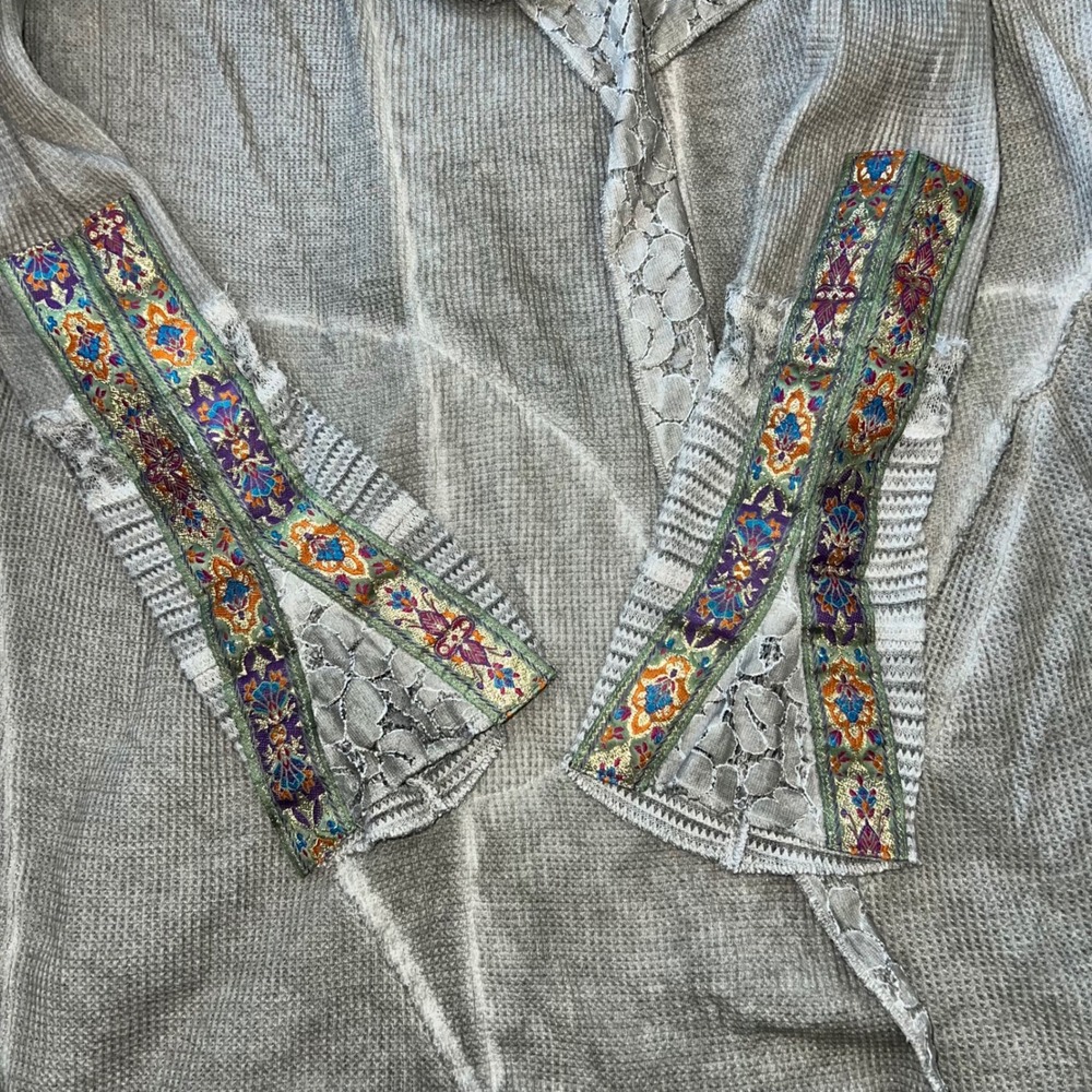 Soft Surroundings Cadence Thermal Topper Open Front Lace Embellishment Gray PS - Picture 6 of 8